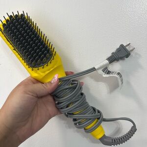 drybar Heated Straightening Brush